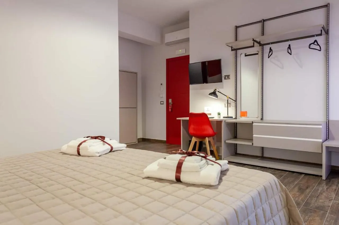 Five Rooms Brolo Italy