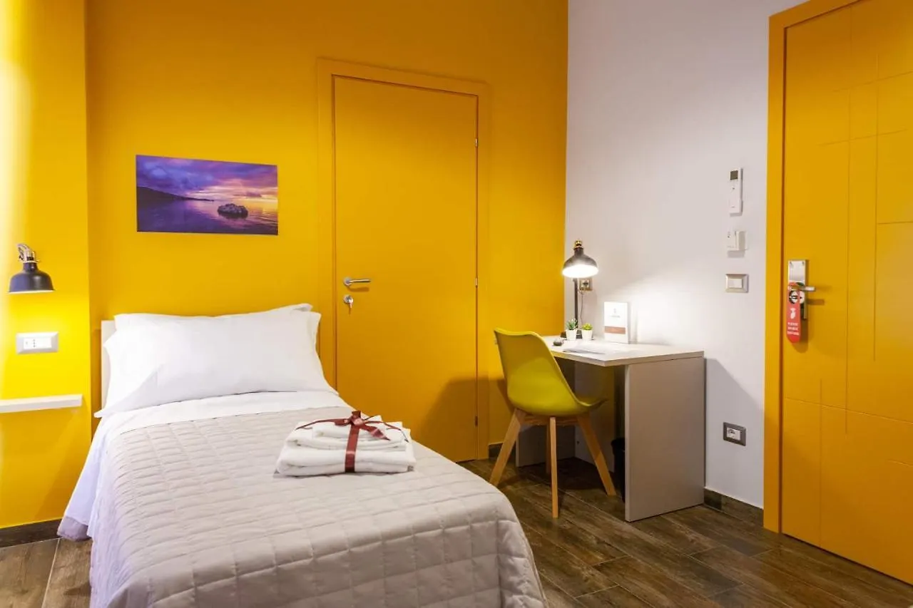 Five Rooms Brolo 0*,